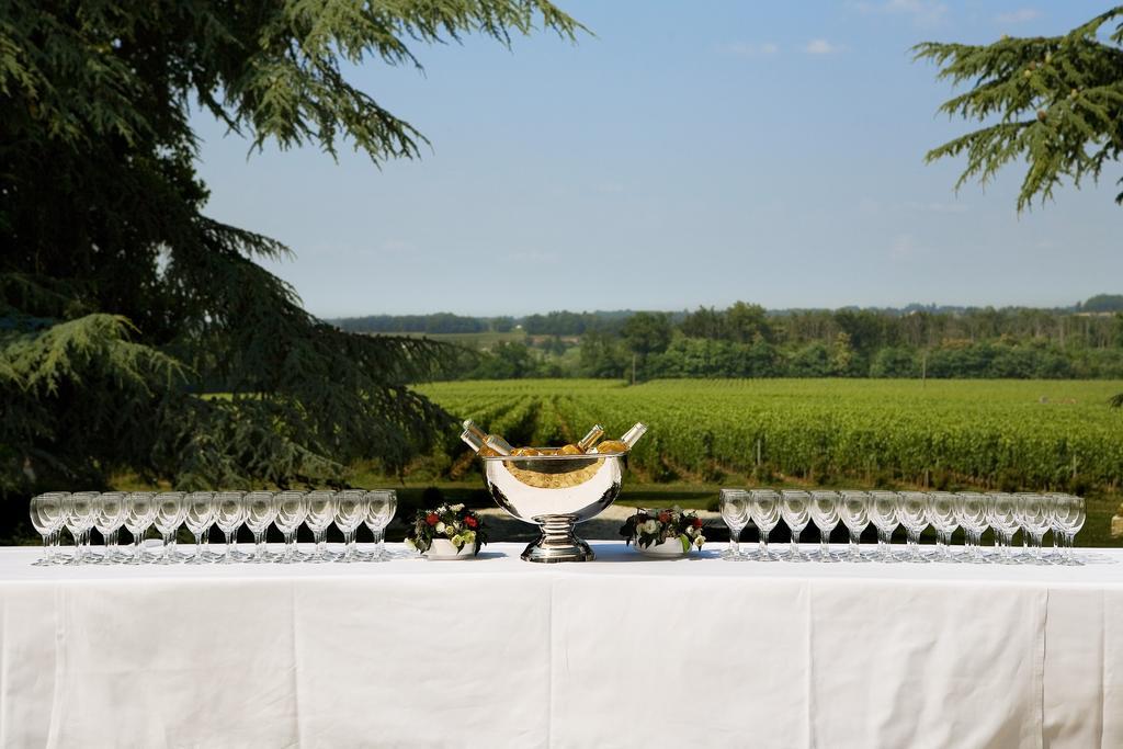 Saint-Christophe-des-Bardes Chateau Fombrauge المظهر الخارجي الصورة